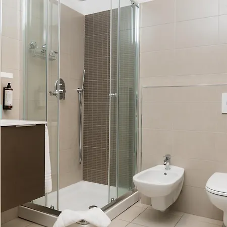 Dieci By Comorooms Apartment *