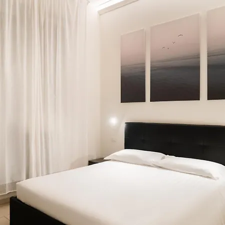 Dieci By Comorooms Apartment *