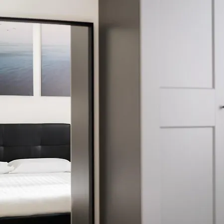Apartment Dieci By Comorooms Como